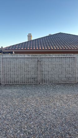 Gate