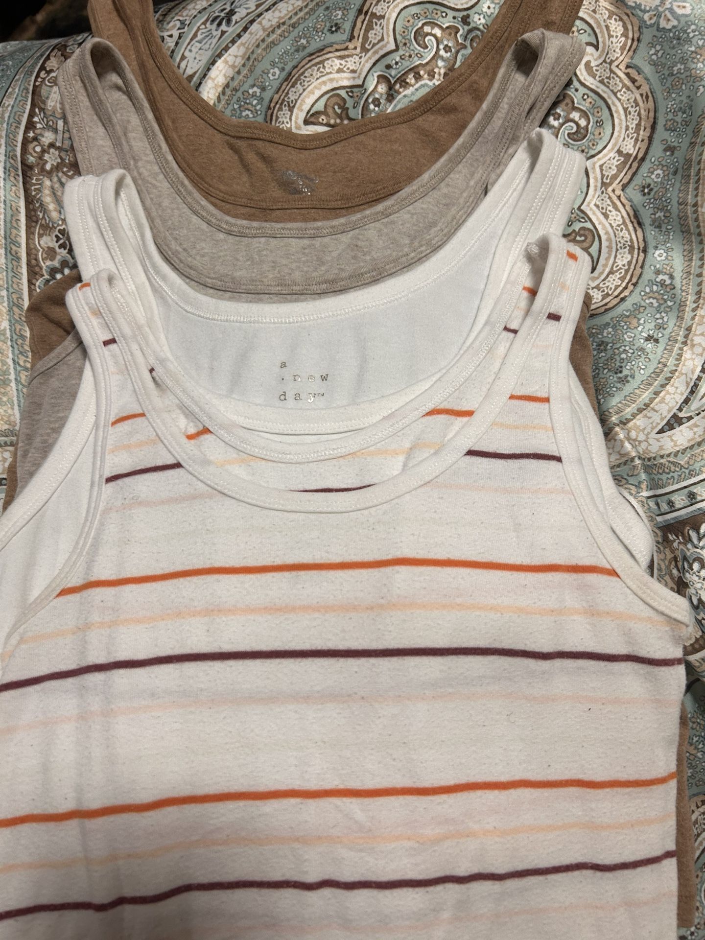 4 Tanks Size Medium