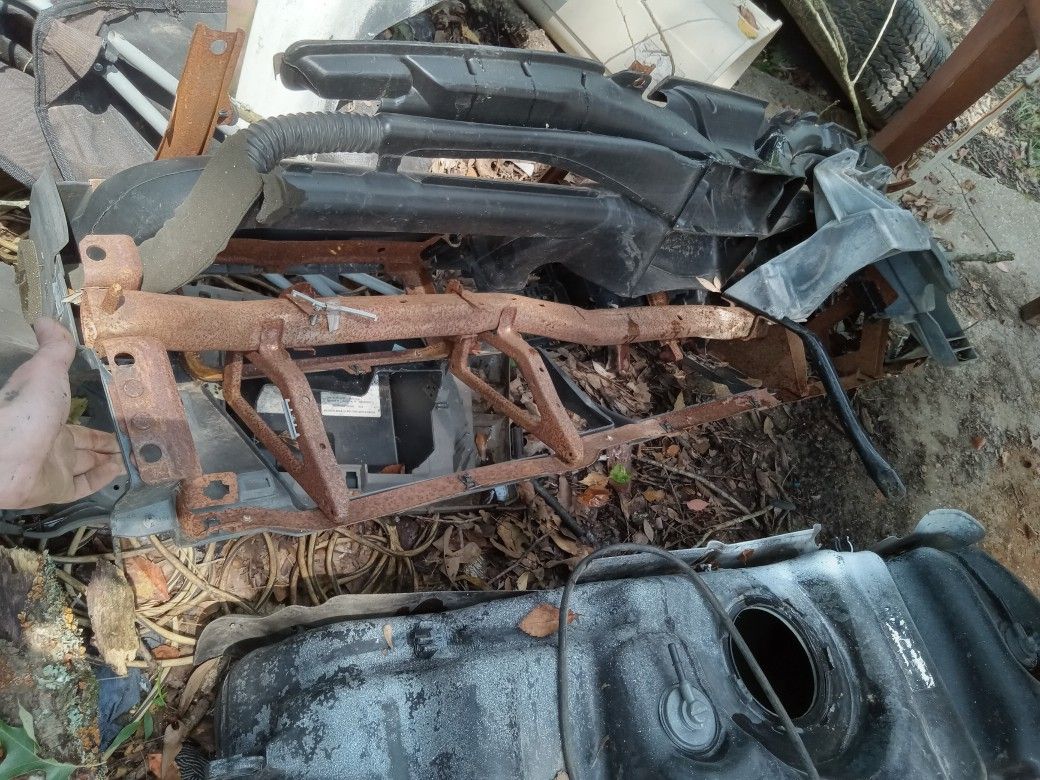99-06 chevy/ GMC dash frame 