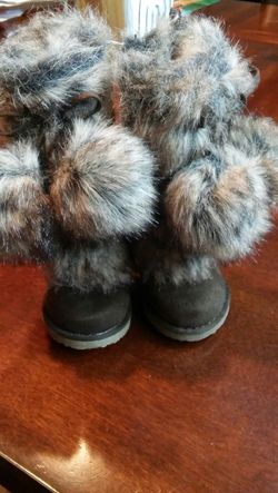 Faux fur suede boot