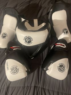 Century Sparring Equip. Adult