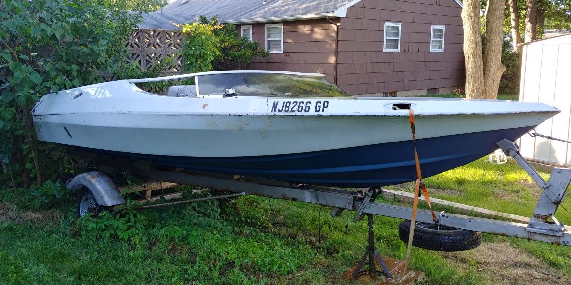 1968 Sidewinder SS 16' project boat w/ trailer