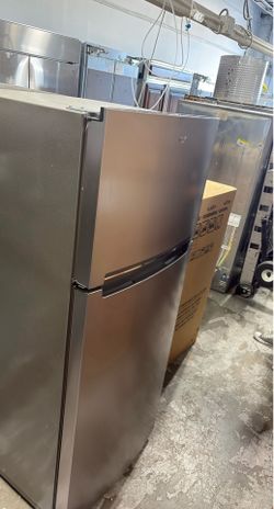 Whirlpool top freezer refrigerator