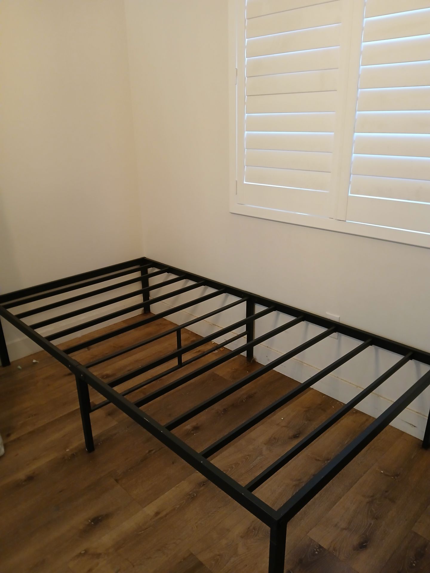 Twin Metal Bedframe