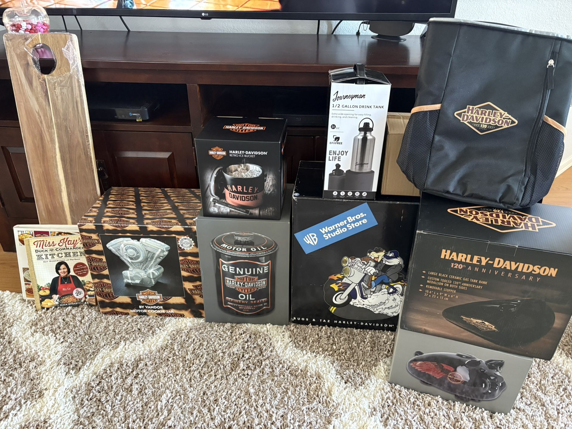 A lot Of Harley Davidson Stuff