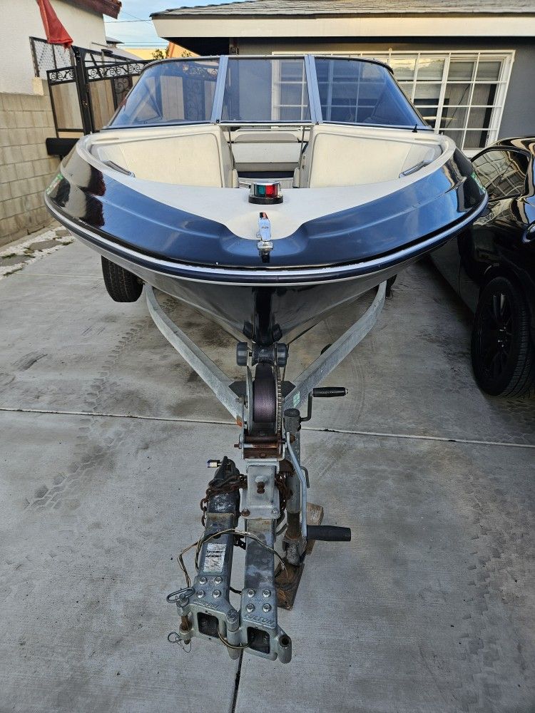 Bayliner Boat
