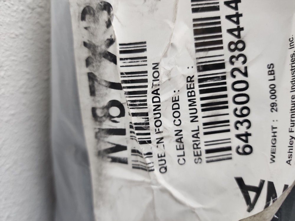 Queen Box Spring-New