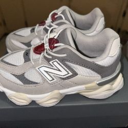 NEW BALANCE 9060