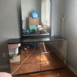 Glass Six Piece Dresser Drawer With Mirror
