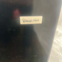 Magic Chef Mini Fridge 