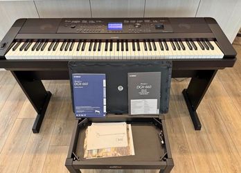 Yamaha DGX660 Digital piano
