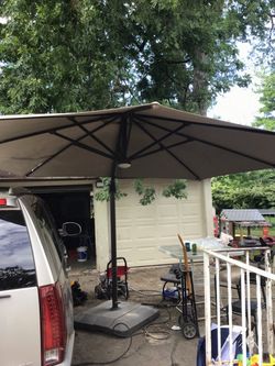 Large Outdoor Patio Umbrella with Base