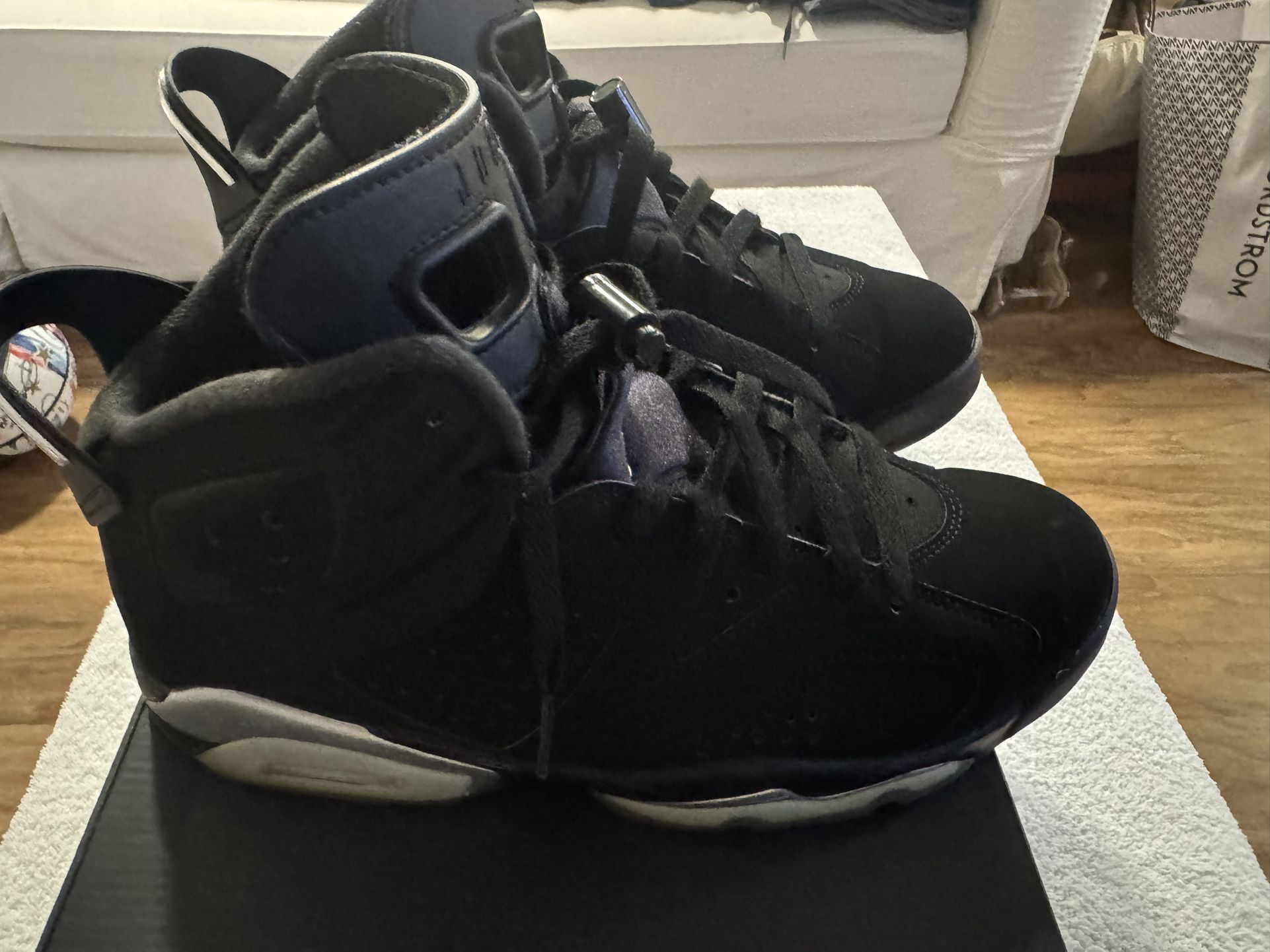 Jordans Retro 8