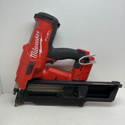 Milwaukee M18 Fuel Brushless Framing Nailer 211104/11