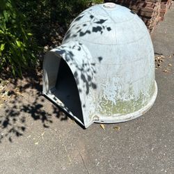 Large DOGLOO dog House