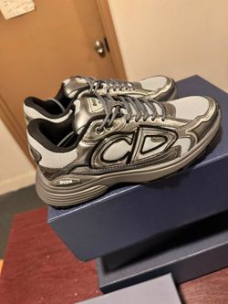 Dior B30 size 5