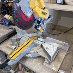 Dewalt 12” Sliding Miter Saw