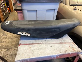 09 Ktm seat