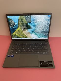 Acer Aspire 14 Ai Touch screen Intel Ultra 5 16GB RAM 1TB SSD (2025 Model / Ai Copilot+) Great Laptop