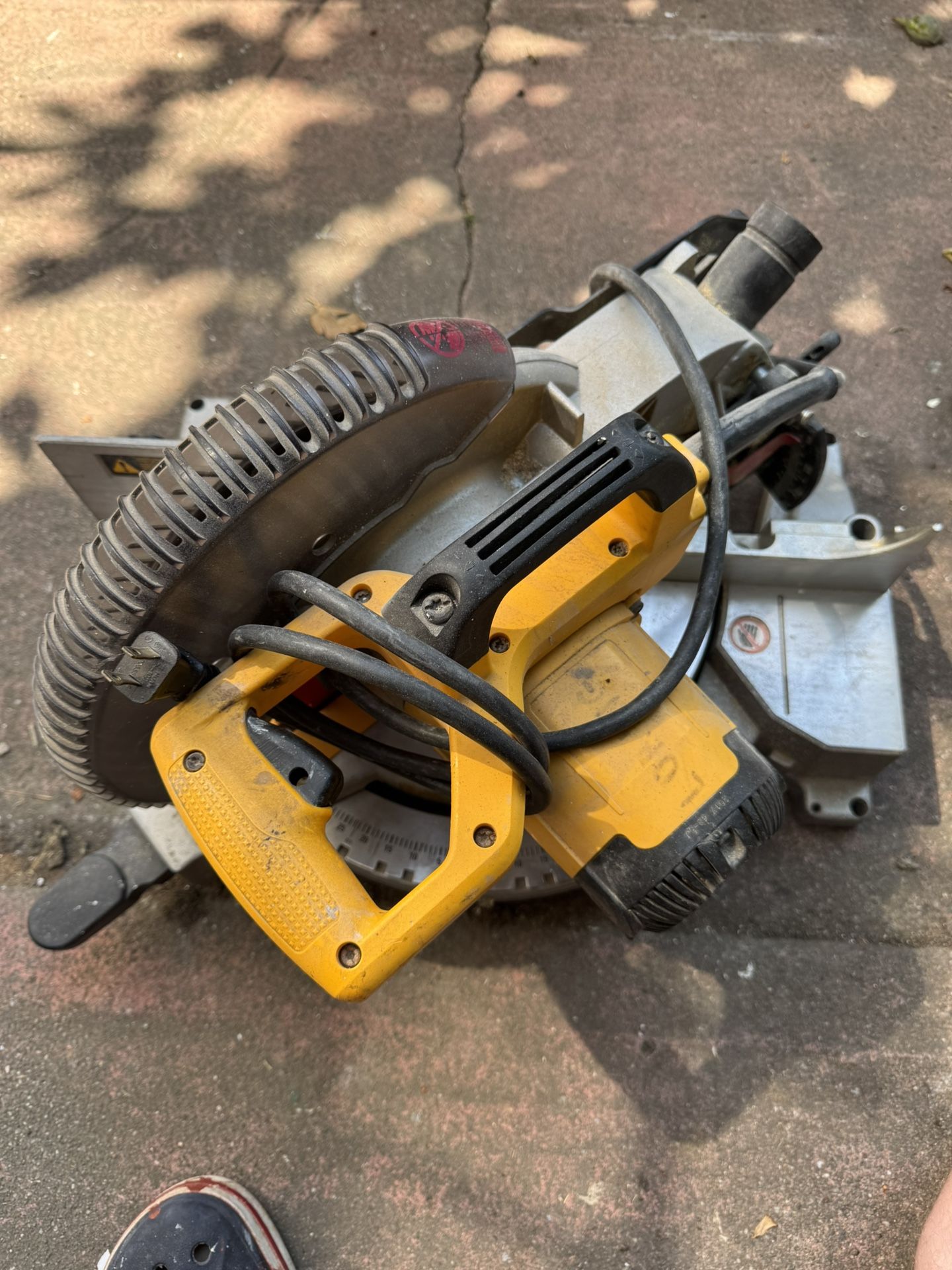 De Walt DW713 miter Saw 