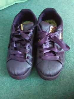 Toddler" Puma "purple sneakers