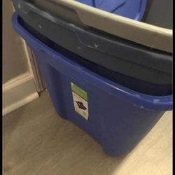 Storage Bins All With Lids 18 Gallon $6 Each