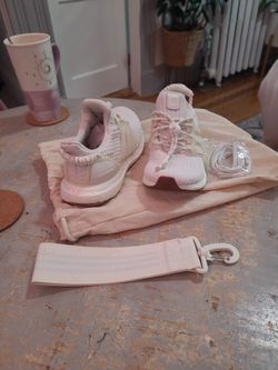 Addias Women Sneakers Size 5