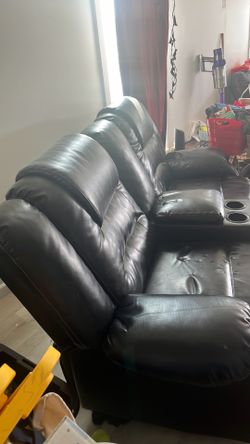 2 Seater love couch Reclineable