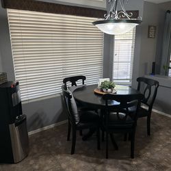 Round kitchen table and chair set