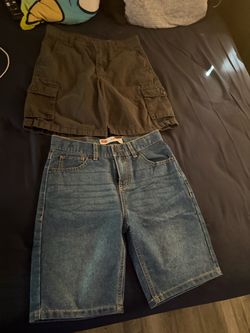 chores de niño en buen estado 2 son talla 14 y lo otros dos son talla 12
