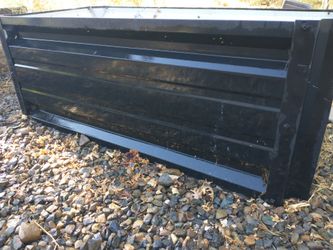 Black planter bins