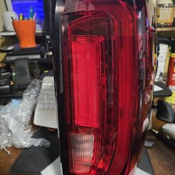 Taillights Assembly Rear Lamp Right Side Led Type Compatible With Gmc Sierra 2019 - 24 1/2  See Details  # 299