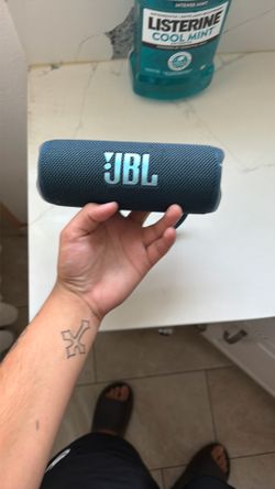JBL speaker with charger