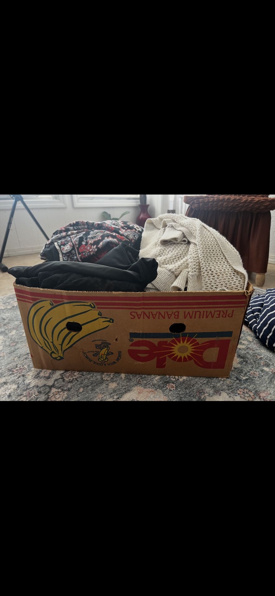 BOX FULL OF WOMENS XL CLOTHES
