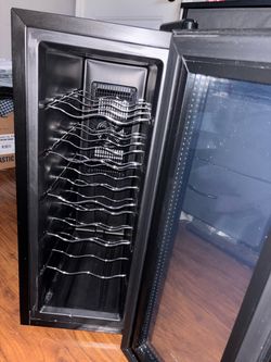12 Bottle Thermoelectric Wine Cooler 🍷