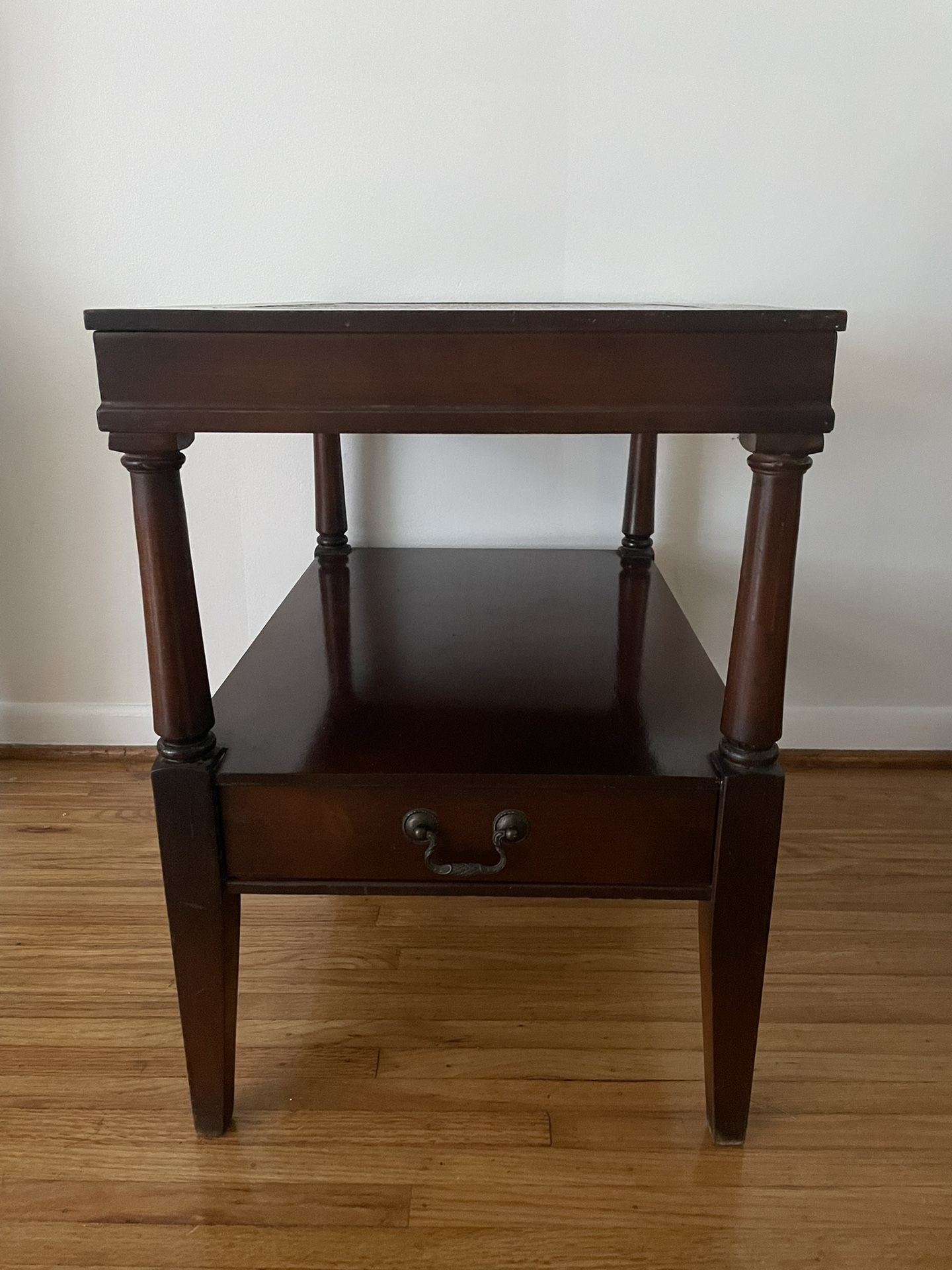 Vintage Sibley Lindsay & Curr Co. Mahogany Leather Top Side End Table.