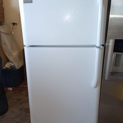 Frigidaire Top Freezer Bottom Refrigerator Delivery Warranty Installation Available