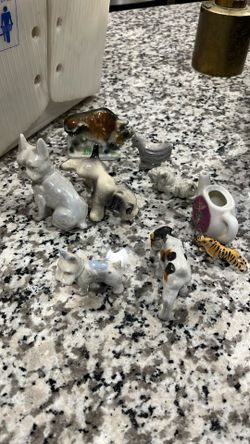 Set of figurines  vintage/antique