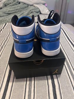 Air Jordan 1 Mid Blue Patent Leather size 8.5