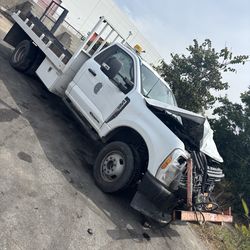 2023 Ford F-350 Chassis - PARTs ONLY