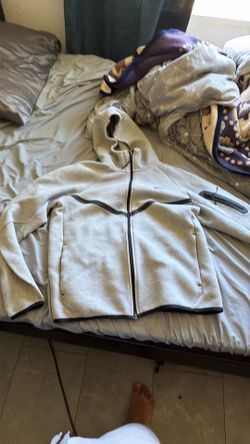 Grey nike tech