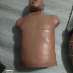 CPR TRAINING MANIKIN