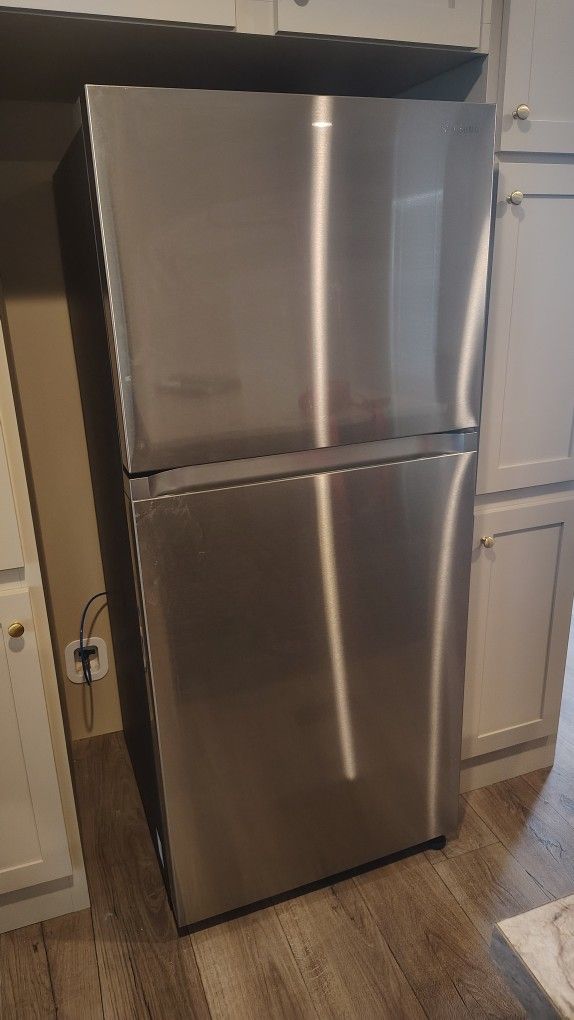 New Samsung Refrigerator Stainless Steel