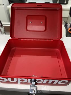SUPREME (LOCK BOX) W Key