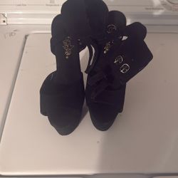 Black Heels Size 6