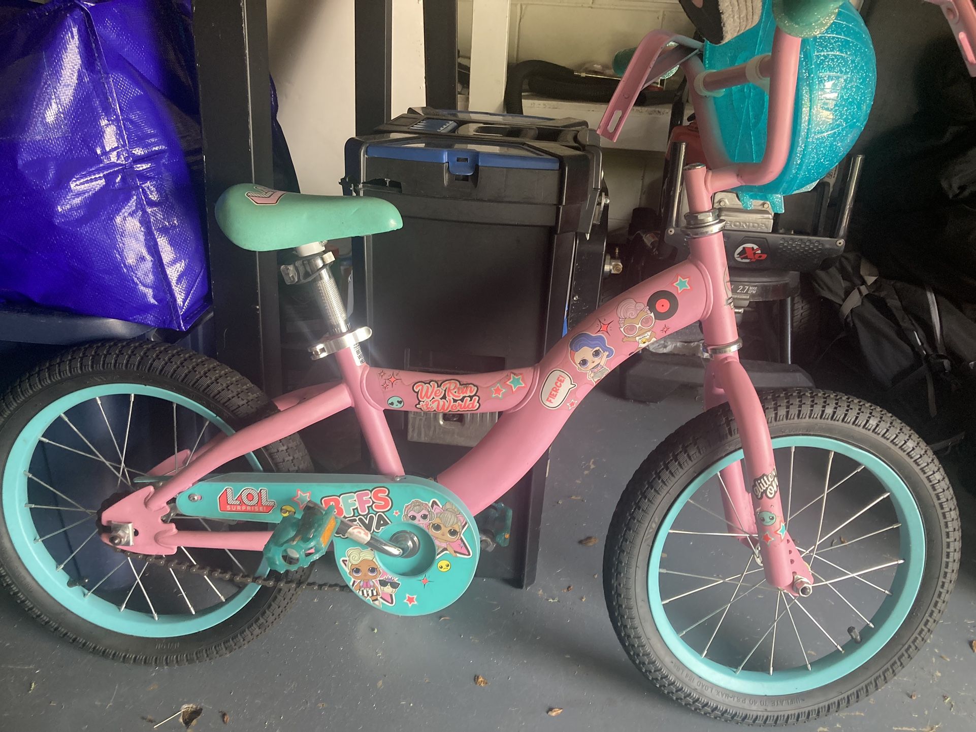 LOL Kid bicycle With Training Wheels.