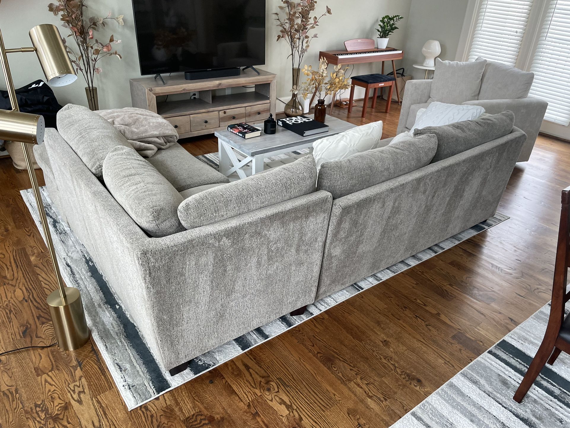 Sectional Couch (Gray)