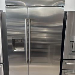 Nevera Monogram 42 Pulgada