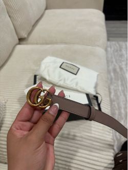 Gucci taupe leather belt with gold double G buckle