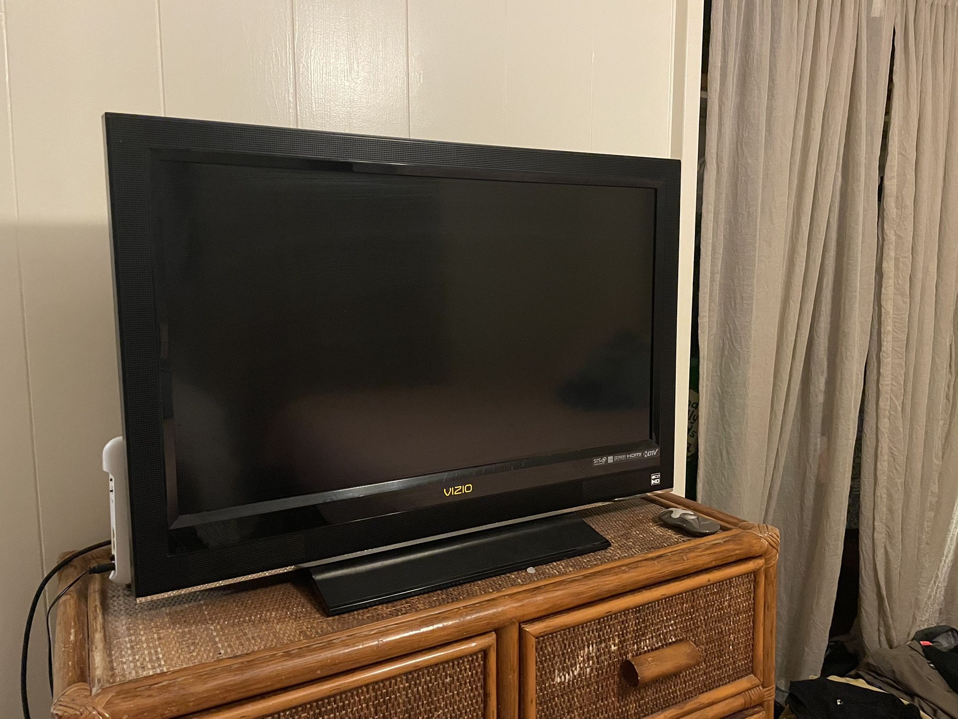 32” Vizio tv (not A Smart Tv)